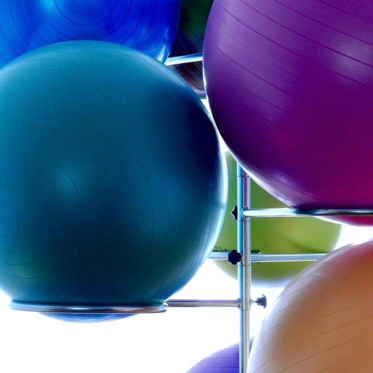 medicine-ball-1575315_1920-1